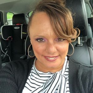 Meet your Posher, Sandra